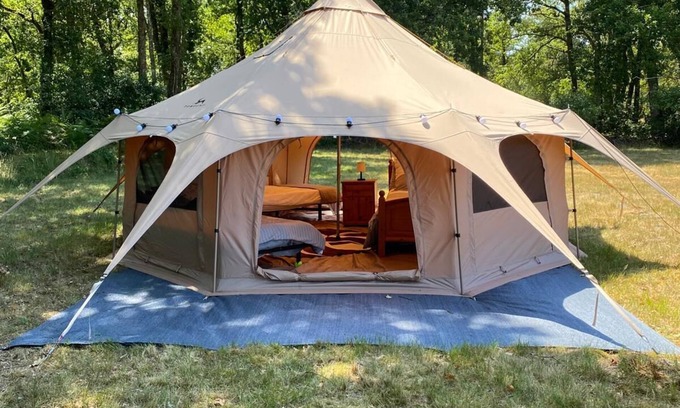 Callen House | Relaxation tent