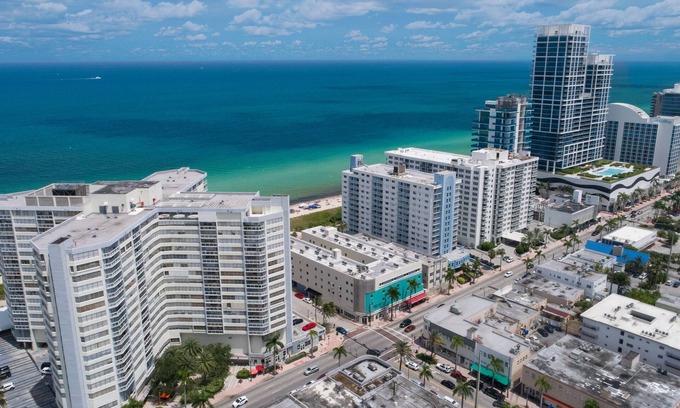 North Beach Hotel | Relaxing Accommodation | Direct Beach Access | 2 Spacious Room | Outdoor Pool