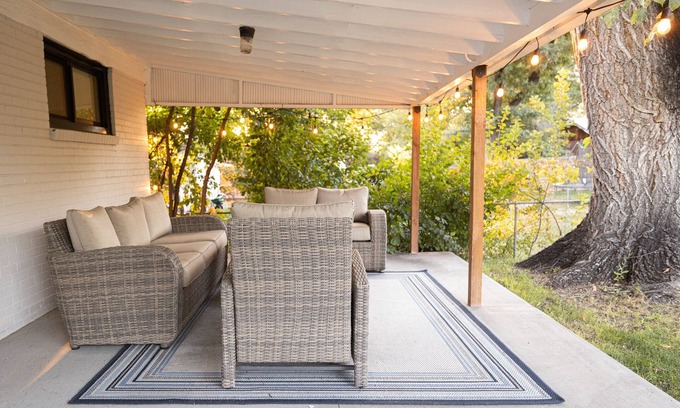 Southeast House | Relaxing Family Retreat: 4BR, King Bed, Fire Pit