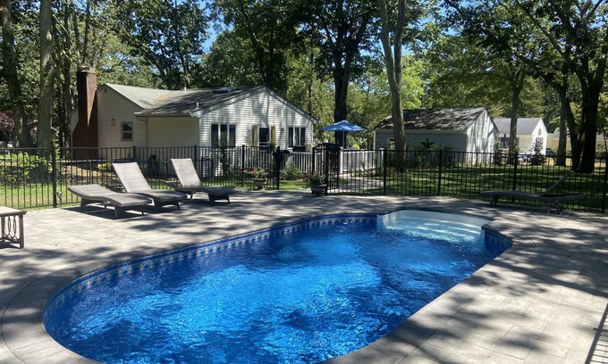 Mattituck House | Relaxing Home w/pool and steps away from beach