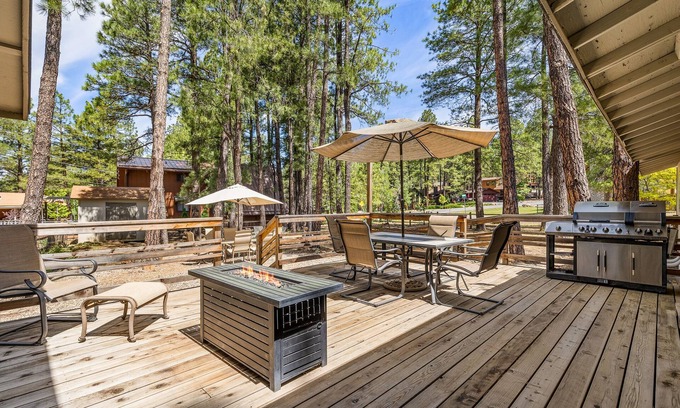 Happy Jack House | Relaxing Lodgepole 3bdr Retreat in the Pines!