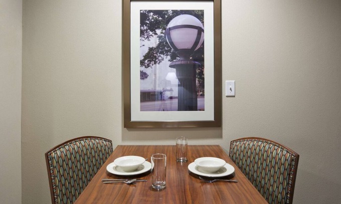 Kutzky Park Hotel | Relaxing Place to Unwind! Outdoor Pool Access, Pets Allowed!