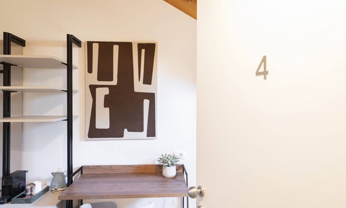 Fiera Condo | Relstay | Amendola | Single Room with Large Bed