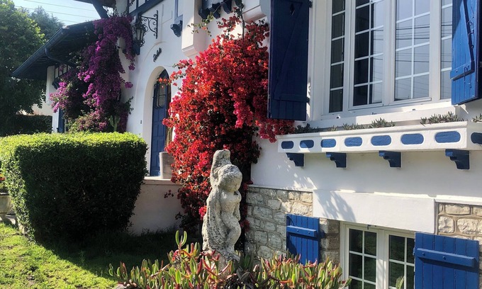Bayonne House | Remarkable Neo Basque house, Bayonne town center, 800m² heated swimming pool