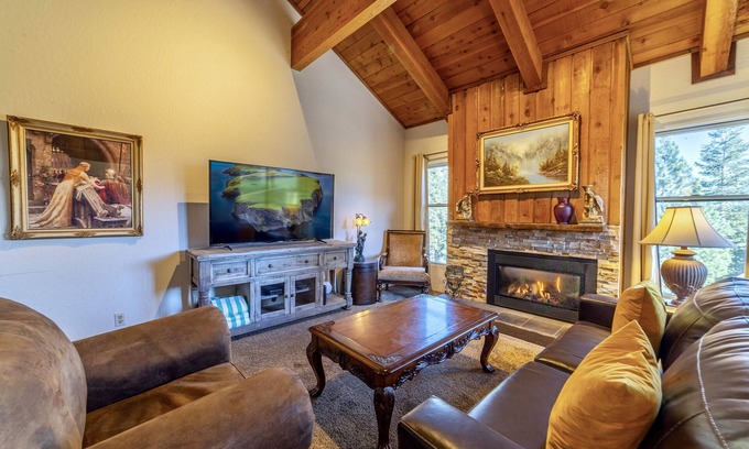 Mammoth Lakes Condo | Remodeled 2 Bedroom View Condo Next to the Village at Mammoth!