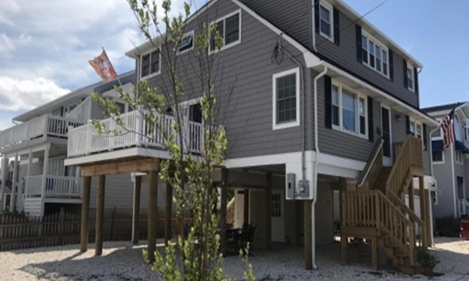 Surf City House | Renovated Bay side home in the heart of Surf City! 118971