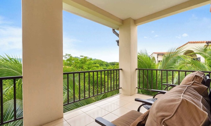 Coco Condo | Renovated Condo in High-End Resort Community with Spectacular Mountain Views, Mo