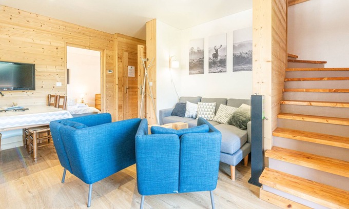 Samoens Apartment | Renovated farmhouse with large garden "Lou Paquis Le Petit" 4 *