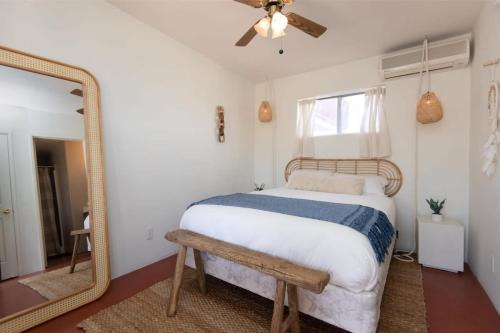 Joshua Tree Highlands House | Renovated Lodge - Room 2 with pool access