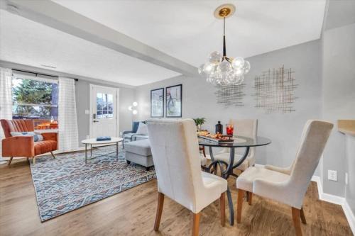 Decatur House | Renovated townhome on bike path includes bikes