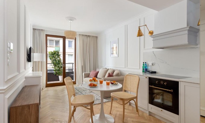 Muranow Apartment | Rent like home - Aleja Solidarności 60B III