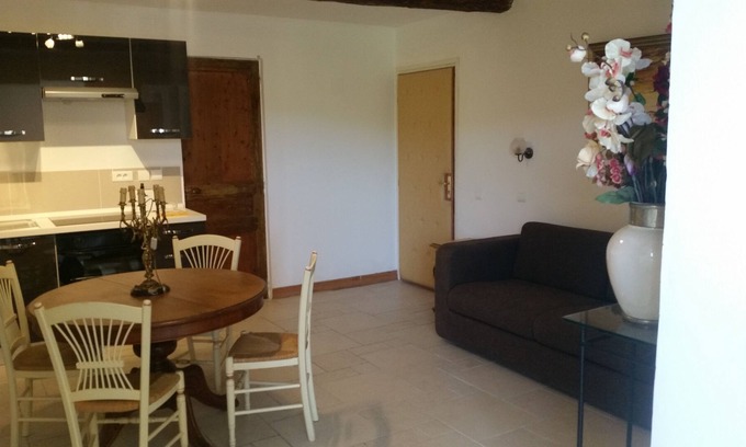 La Garde-Freinet Apartment | Rent St Tropez has the Guard Freinet beautiful apartment of 60m2 4PERS