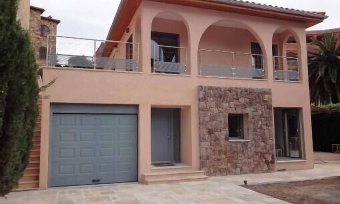 Theoule-sur-Mer Apartment | Rental apartment ds villa situated 50 meters from the beach