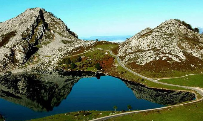 Cangas de Onis Apartment | Rentals Apartment in Housing development Jardines del Sella in Cangas de Onis.