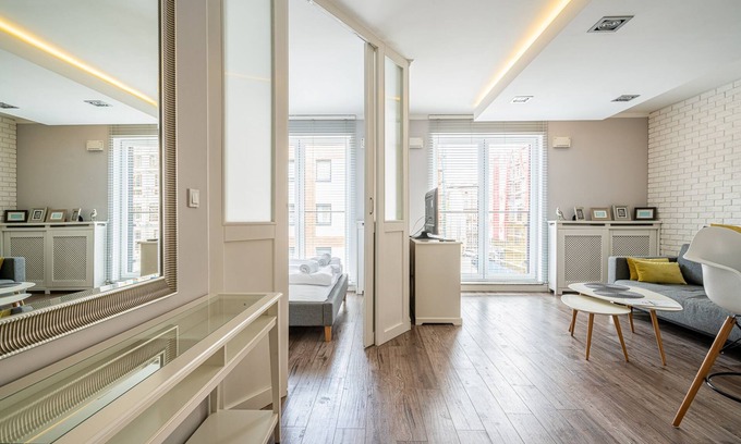 Srodmiescie Apartment | RentPlanet - Apartament Dubois