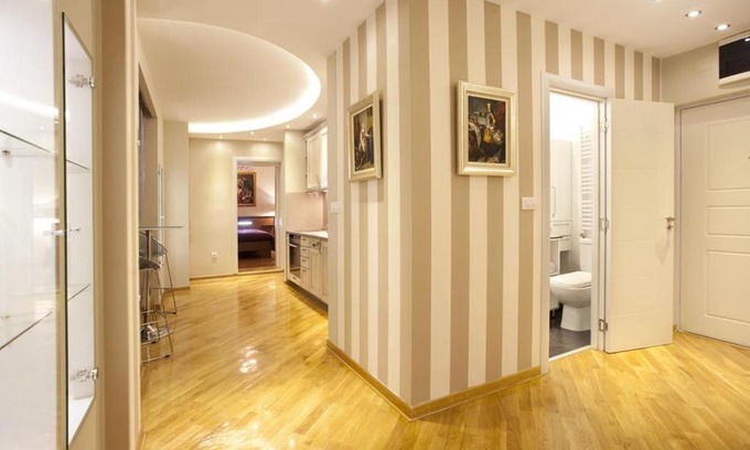 Stari Grad Apartment | Republic Square Apartments