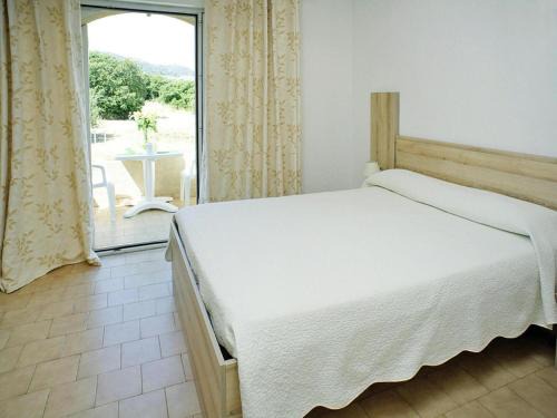 L'Ile-Rousse Apartment | Res Le Vieux Moulin Ile Rousse, Apartment for 4 pers