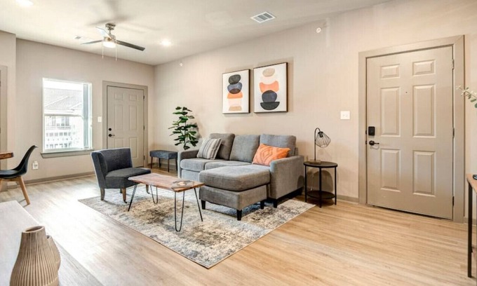Bammel Apartment | Resheda - E5 · CozyCypress 2/2 Apt, Full Kitch, W/D, FreeParking!