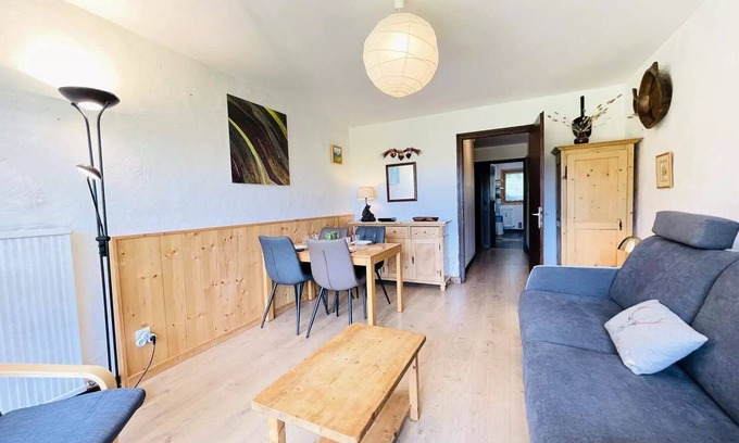 Notre-Dame-de-Bellecombe Apartment | Residence Les Mousquetaires - Apartment cozy skis at the feet