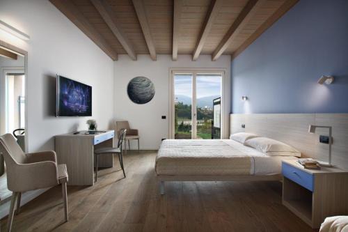 Maslianico Apartment | Residence Caffè Maya