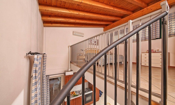 Cunettone-villa House | RESIDENCE IL COLOMBARO ~ B THREE-ROOM APARTMENT B FIRST FLOOR