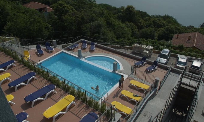 Oggebbio Apartment | Residence Il Vigneto Due Two-room apartment Bilo 2+2 for 4 persons