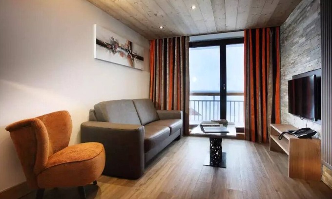 Arc-2000 Apartment | Residence La Source des Arcs* - Chalet des Neiges - 2 Room Apartment Cabin 4 People