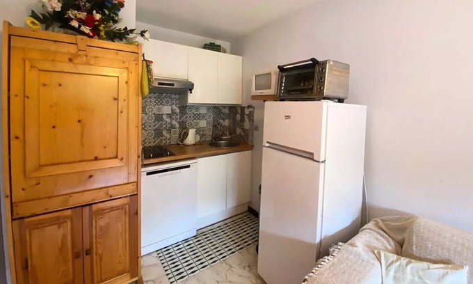 Les Houches Apartment | Residence Le ChÂteau Bruyeres - Studio for 4 People