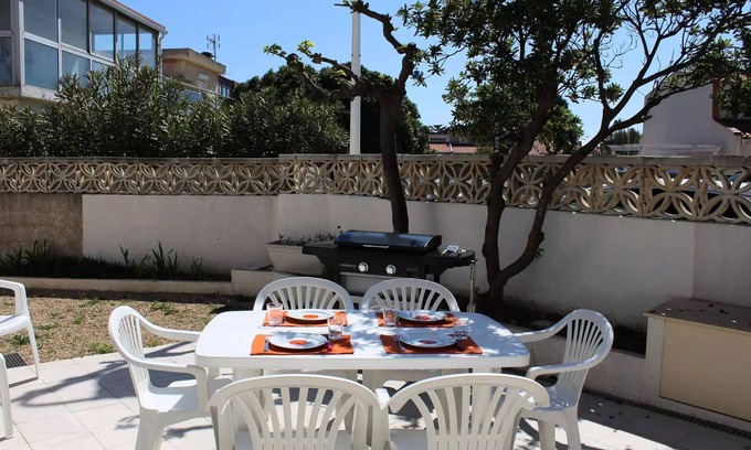 Port-la-Nouvelle Villa | Residence Pn000-053-port La Nouvelle - House 6 beds - PORT LA NOUVEAU