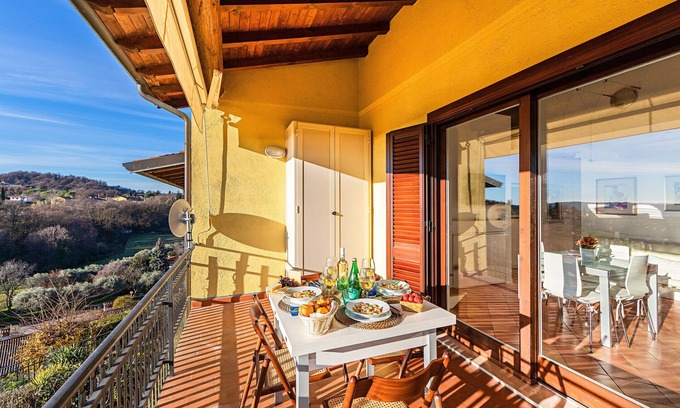 Soiano del Lago Apartment | Residence Stropea 5 con piscina by Wonderful Italy