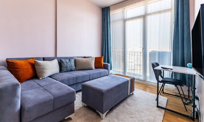 Kagithane Apartment | Residence w Balcony 5 min to Metrobus, Golden Horn