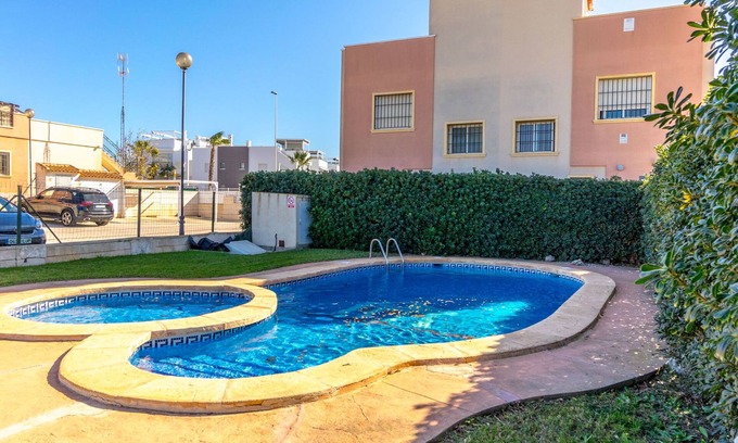 La Siesta House | Residencial Villa Madrid by Interhome