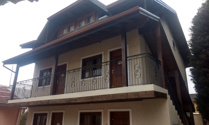 Canela Apartment | RESIDENTIAL CORREA PEREIRA APARTMENT 3 to 11 people 3 bedrooms