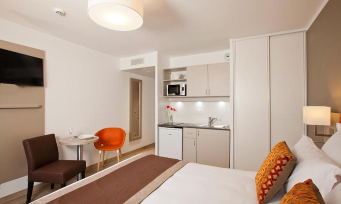 Curial Cambrai Apartment | Residhome Paris Rosa Parks