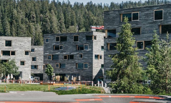 Laax Resort | Resort ∙ 4 bedrooms ∙ 8 guests