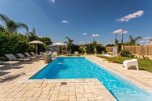 Torre San Giovanni Villa | Resort Almaredamarra con piscina e idromassaggio sul mare