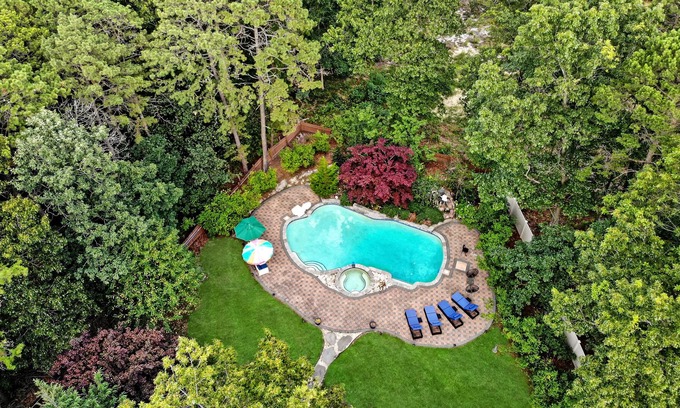 Galloway Resort | Resort Like Property 15 Minutes from the Beach