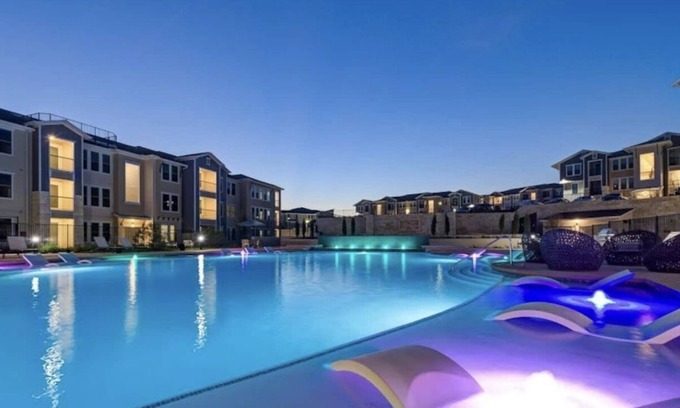 Timberwood Park Apartment | Resort style apt near sea world/six flags