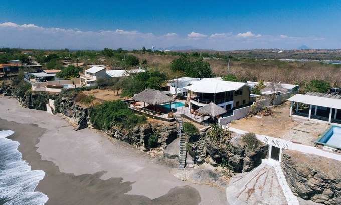 Puerto Sandino Villa | Resort Style Oceanfront Villa