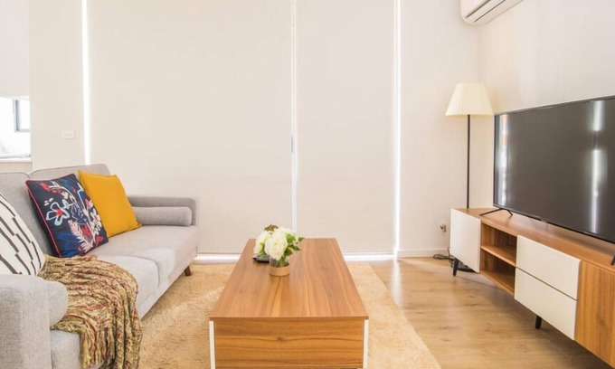 Bonnyrigg Apartment | Resort style one bedroom APT near Glof club