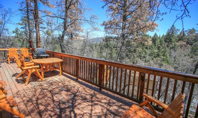 Upper Moonridge House | Rest N Relax Inn