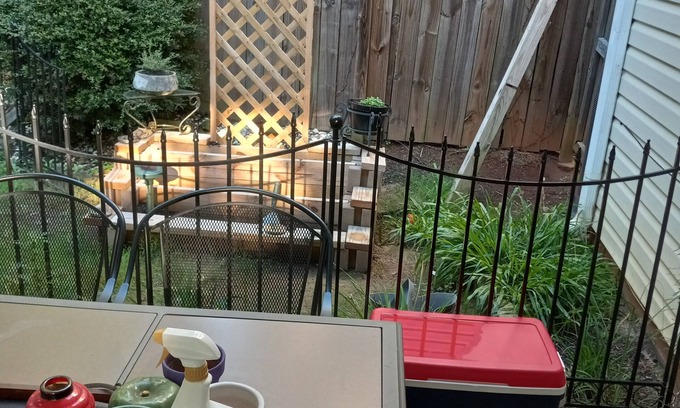 Dallas House | Rest time best time/A treat retreat and time to recuperate