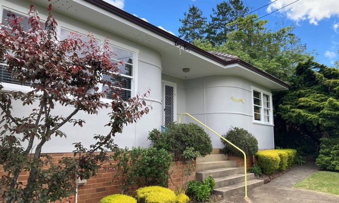 Katoomba Apartment | Restored 1940's Holiday Flat