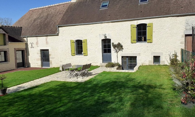Aunou-sur-Orne Cottage | Restored independent home in the countryside, pets allowed, WiFi, near Sées