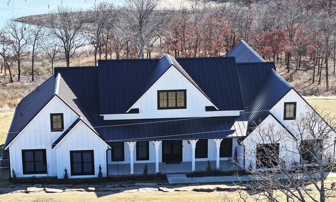 Longtown House | Retreat At Lookout Cove