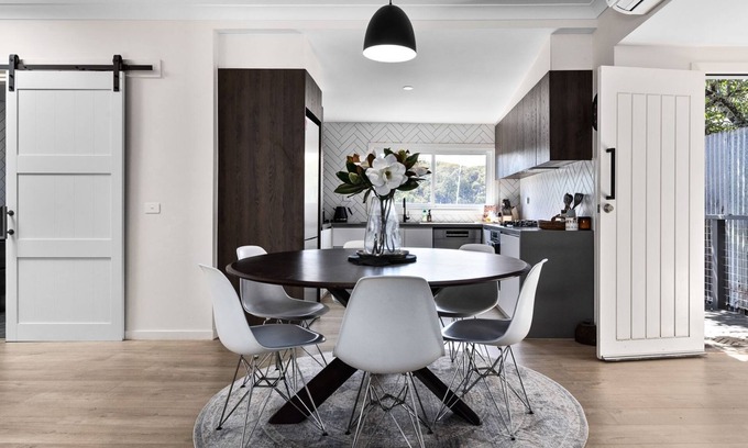 Hepburn Springs House | Retreat on Church - 5 bedroom, 5 bathroom haven