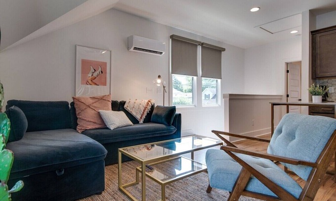 Greenwood House | Retreat To East Nashville + Walk To Local Faves