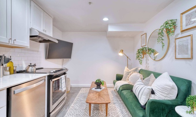 Sullivan's Gulch Apartment | Retro Hideaway - Trendy Location - 2BR - Sleeps 4