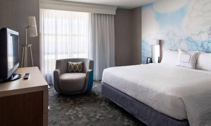Emeryville Resort | Revel in the Lap of Luxury! Heated Indoor Pool, Short Drive to Fox Theater!