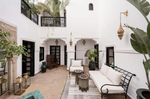 Bab Taghzout House | Riad Privatif avec Personnel et Services Exclusifs - Kasbah Boma Marrakech I